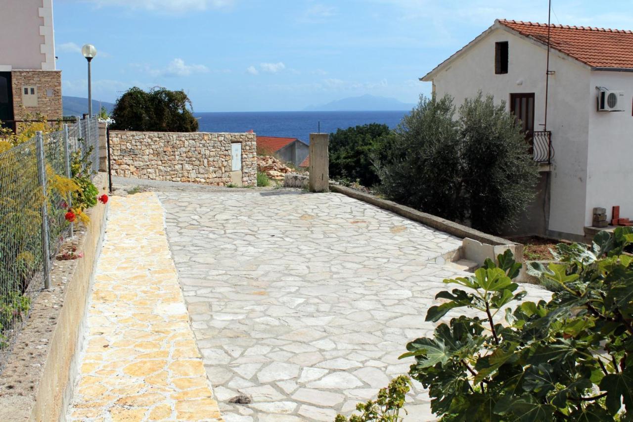 Apartments And Rooms With Parking Space Zavala, Hvar - 128 イェルサ エクステリア 写真