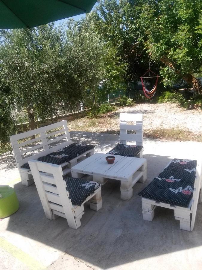 Apartments And Rooms With Parking Space Zavala, Hvar - 128 イェルサ エクステリア 写真