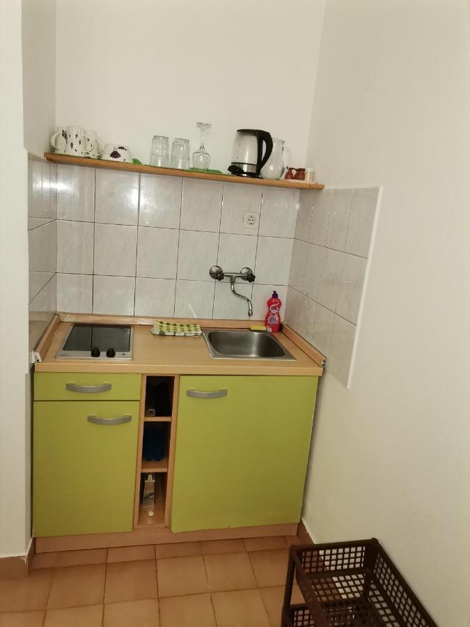 Apartments And Rooms With Parking Space Zavala, Hvar - 128 イェルサ エクステリア 写真
